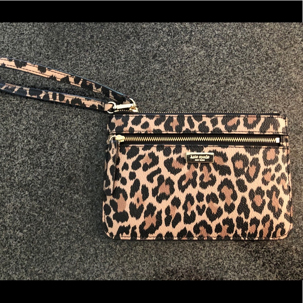 Kate Spade ♠️ Shore Street Tinie Wristlet Leopard